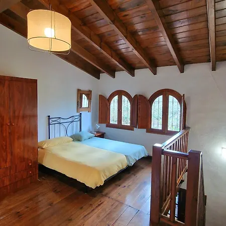 Huerto Fernandito Holiday home Castano de Robledo
