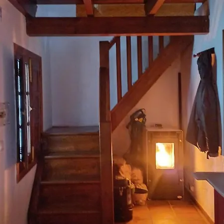 Huerto Fernandito Holiday home Castano de Robledo